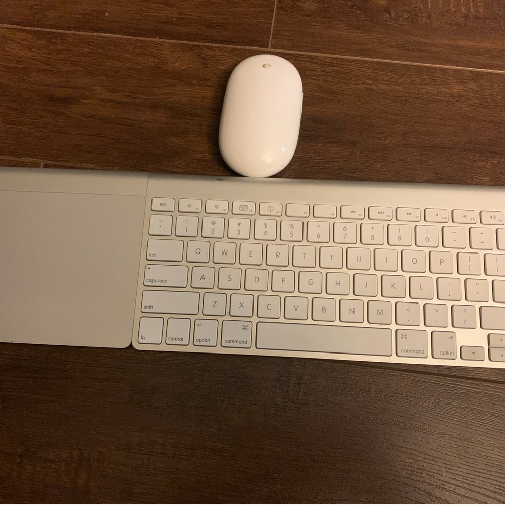 Apple White Keyboard and Mouse Combo